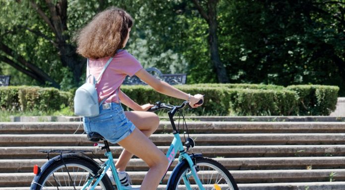 Praktyczne akcesoria rowerowe